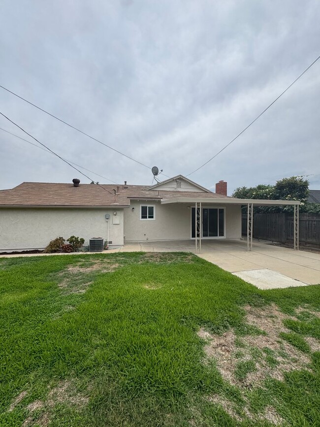 Building Photo - 511 Palermo Way