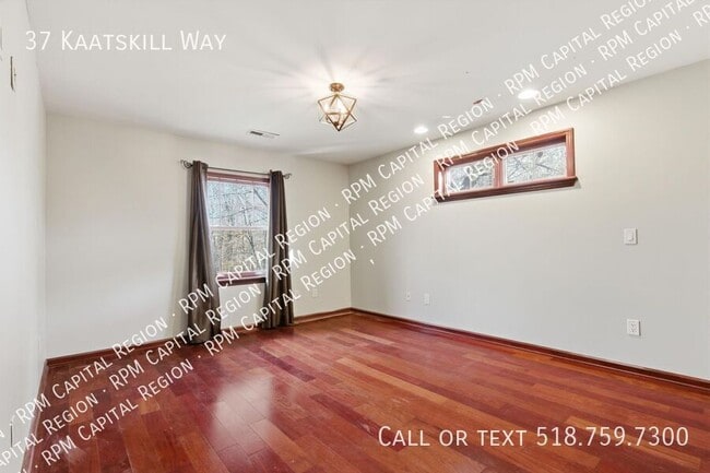 Building Photo - 37 Kaatskill Way
