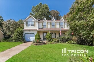 Building Photo - 6025 Hosta Ct