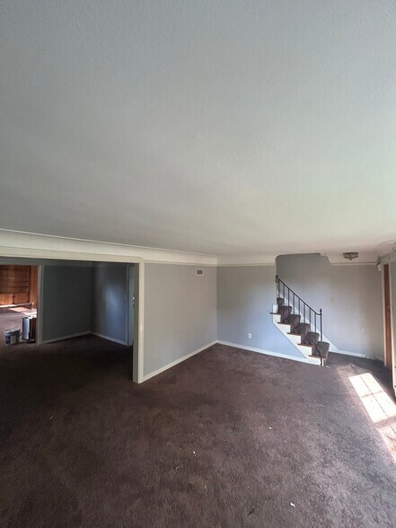 Building Photo - 12 Cleveland Dr