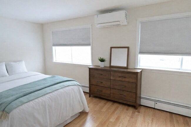 Building Photo - 446 Lowell Ave