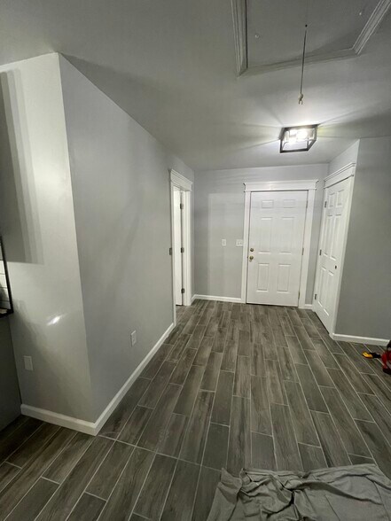 Building Photo - 111 Van Buren Ave