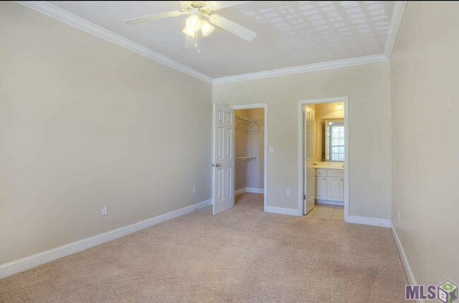 Building Photo - 4441 Burbank Dr