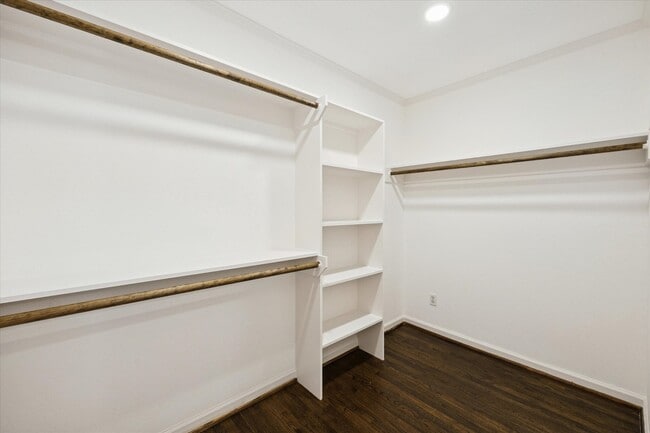 Building Photo - 2619 Eastgrove Ln