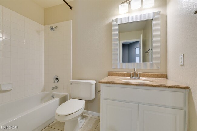 Building Photo - 685 Lynmar Ct