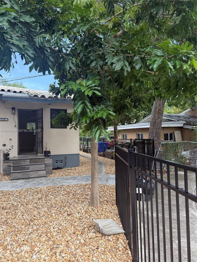 Building Photo - 5530 NW Miami Ct
