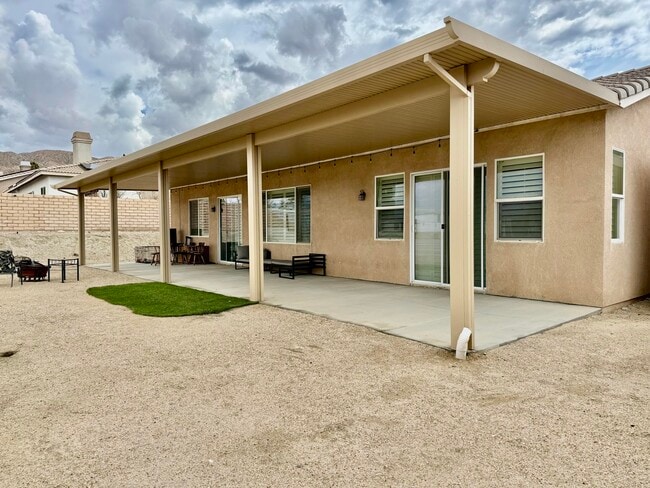 Building Photo - 13697 Mountain Top Dr