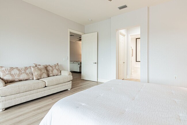 Building Photo - Seasonal Fully Furnished Home in Fiddler's Creek - AVAIL JAN-APRIL