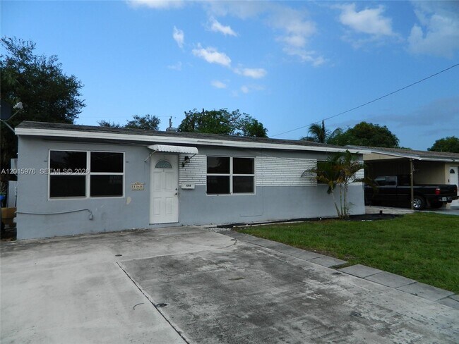 Building Photo - 1340 SW 34th Ave