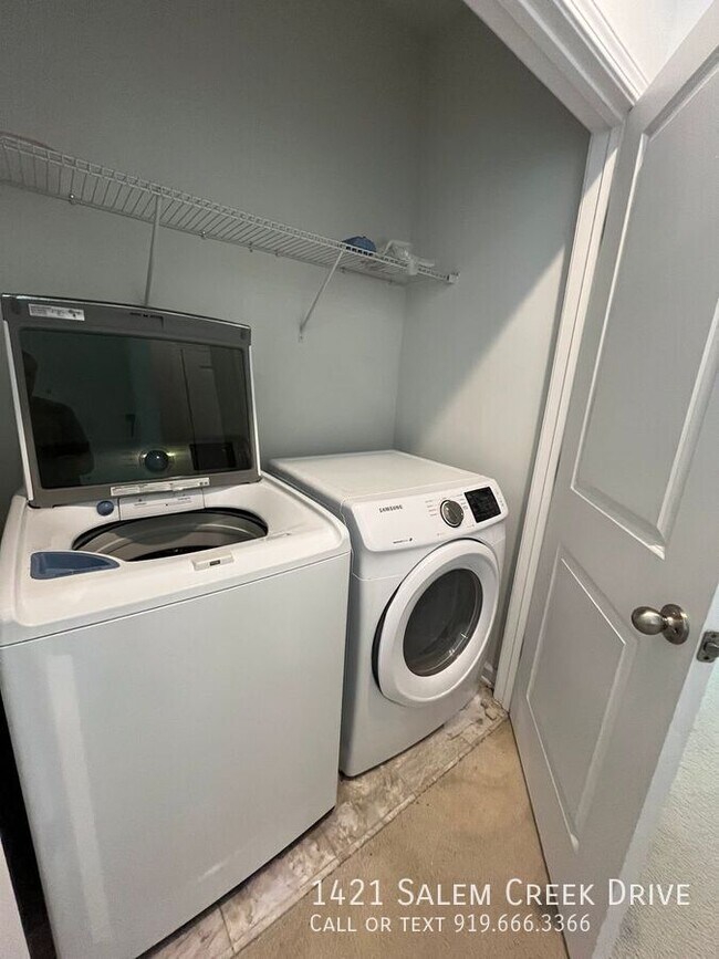 Building Photo - 1421 Salem Creek Dr