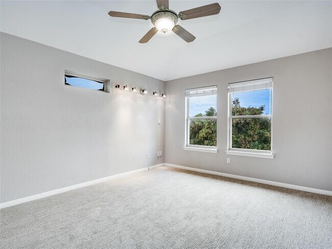 Building Photo - 1014 Challenger