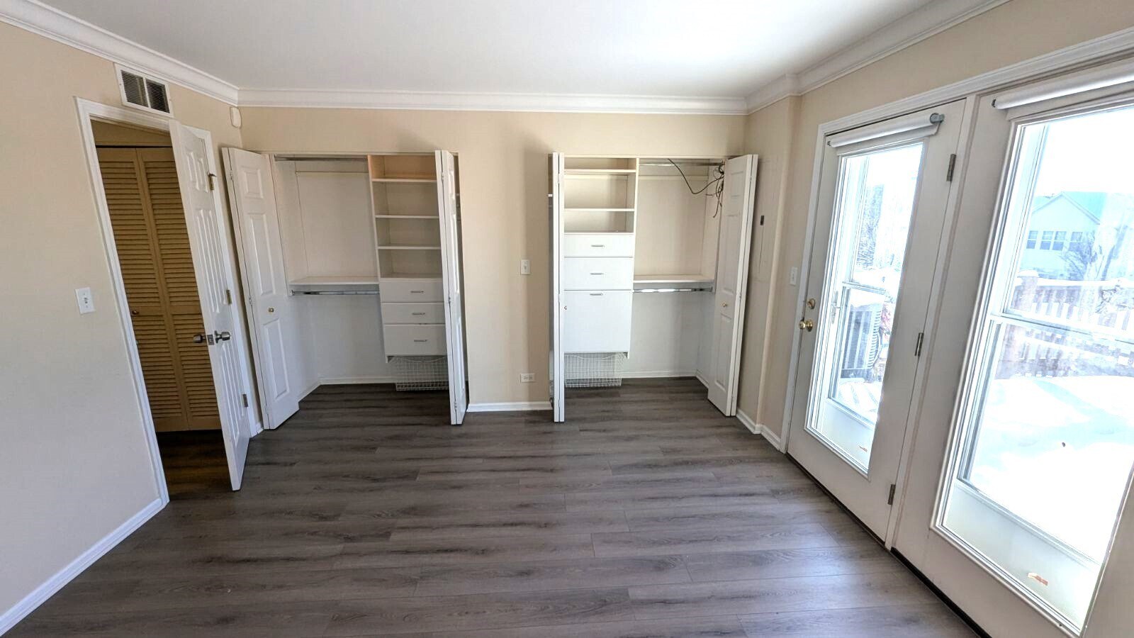 Building Photo - 1154 N Howe St