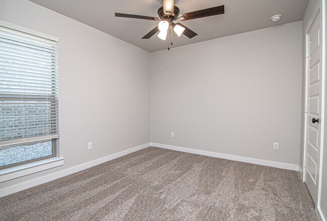 Building Photo - 2405 Copperhead Rd