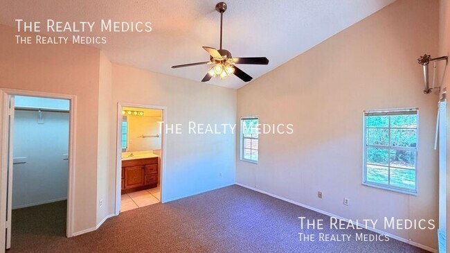 Building Photo - 10725 Brice Ct