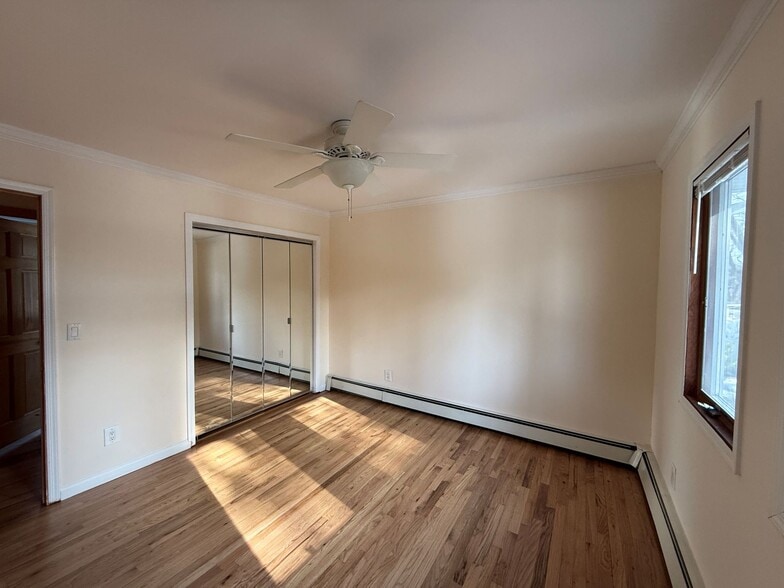 Building Photo - 37 South Ln