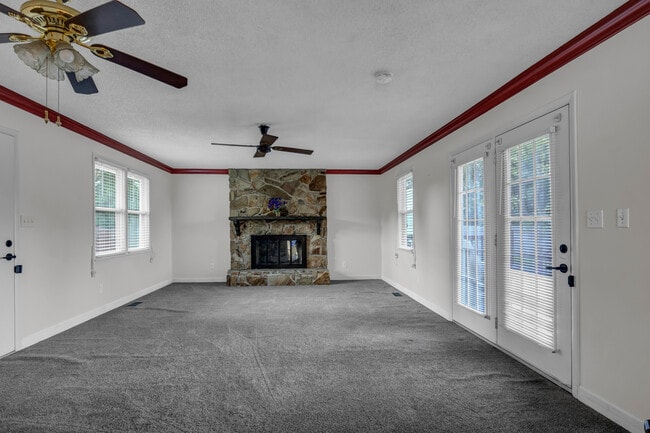 Building Photo - 608 Brunswick Rd