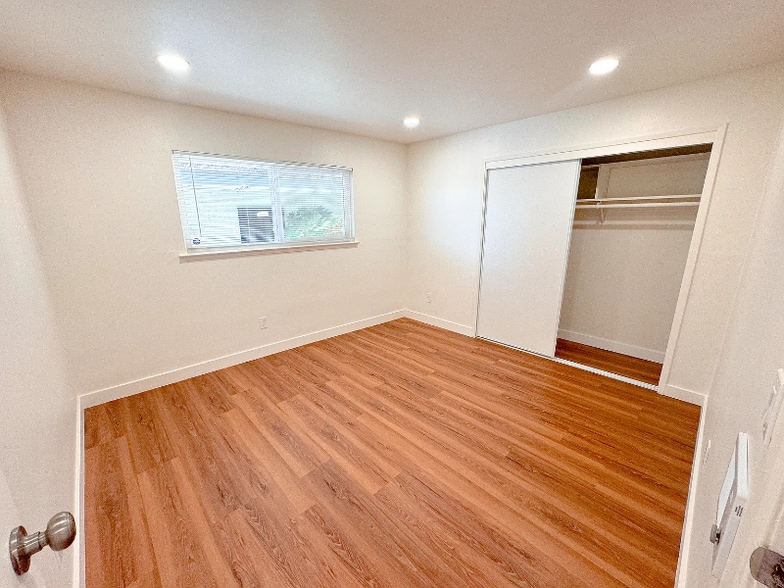 Building Photo - 4802 Daisy St