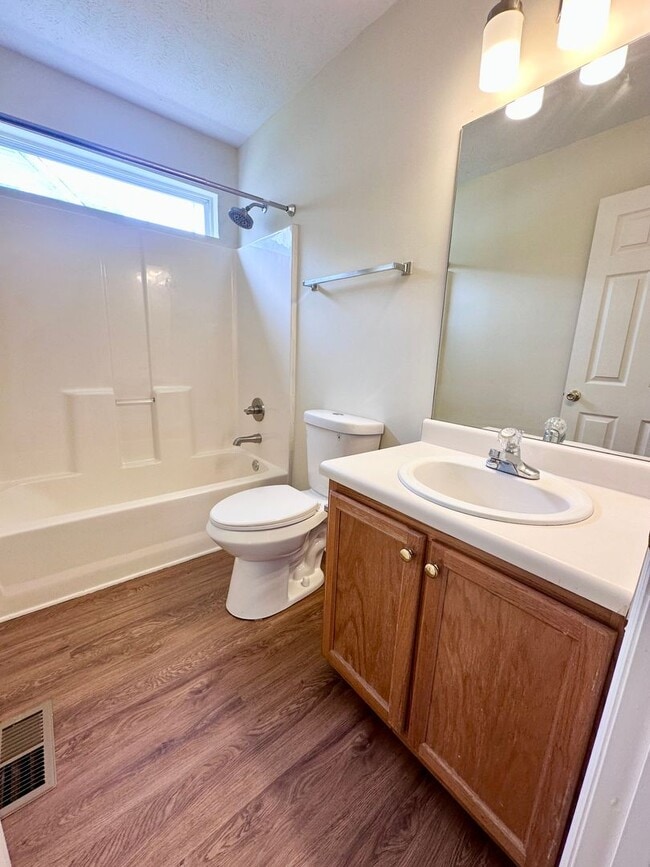Building Photo - Wonderful 3 Bedroom 2 Bath Home Now Available!