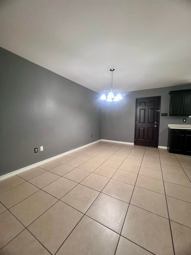 Building Photo - 11110 Revilla Dr