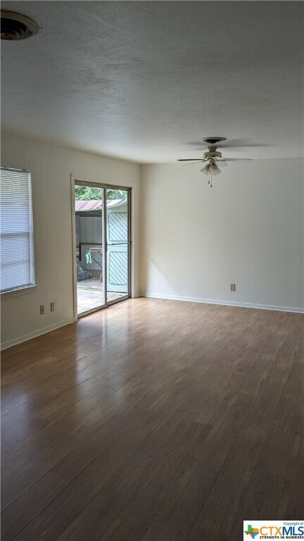 Building Photo - 1437 Highland Dr