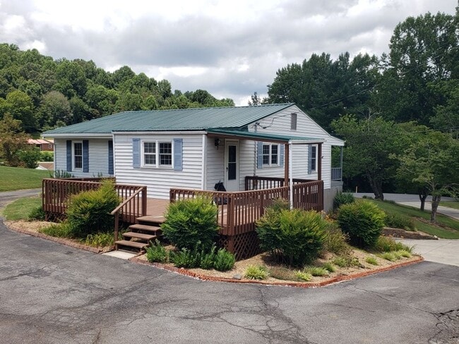 Primary Photo - 3 Bedroom / 1 Bath Home - Kingsport TN