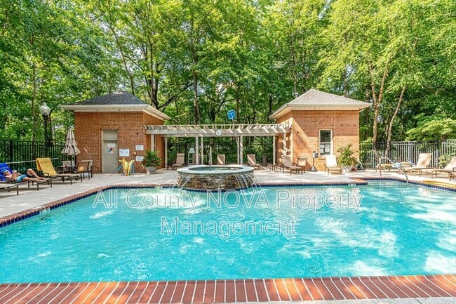 Building Photo - 11776 Stratford House Pl