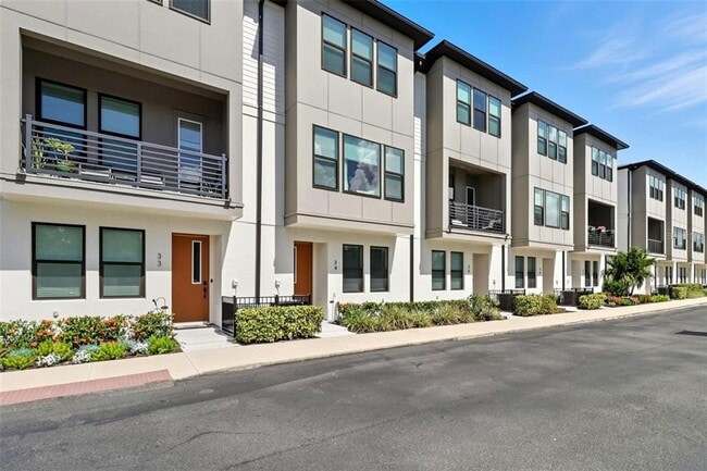 Building Photo - 2511 N Grady Ave