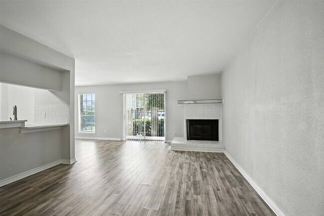 Building Photo - 2800 Jeanetta St