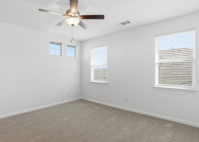 Building Photo - Spacious 4 Bedroom Home with Game Room and Covered Patio!