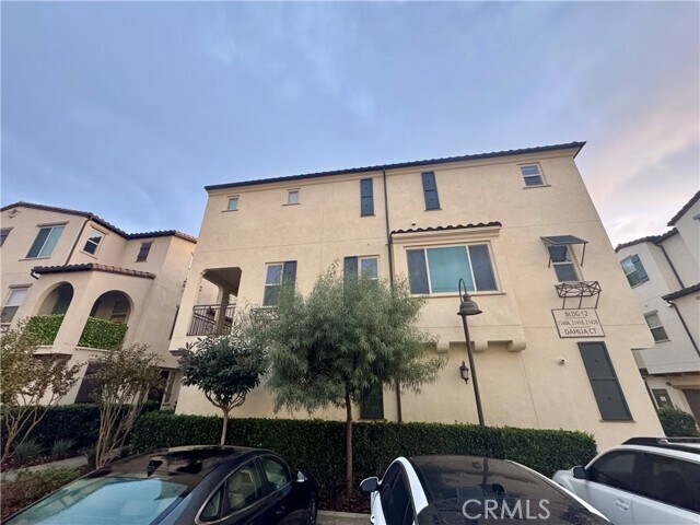 Building Photo - 21406 Dahlia Ct