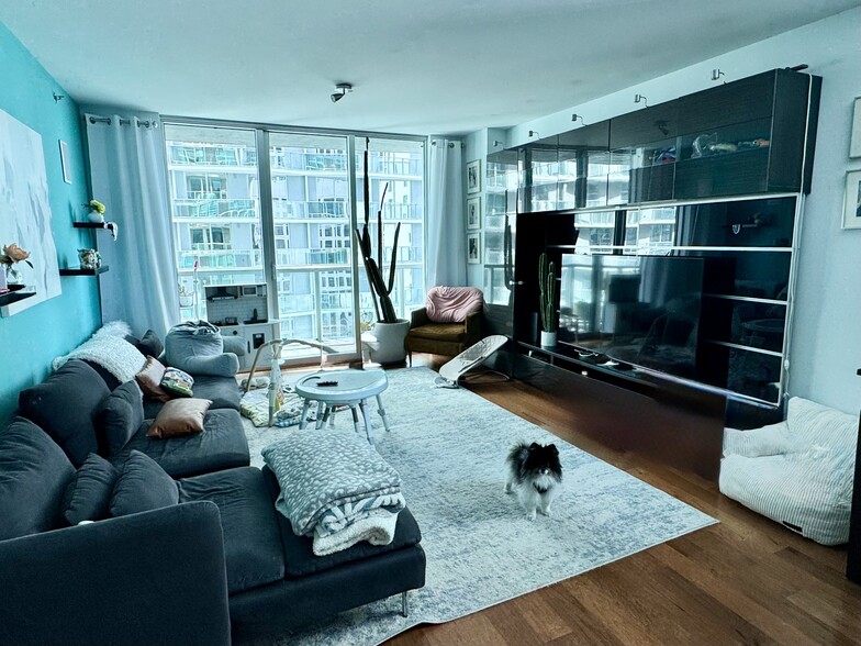 Family toom - 55 SE 6th St