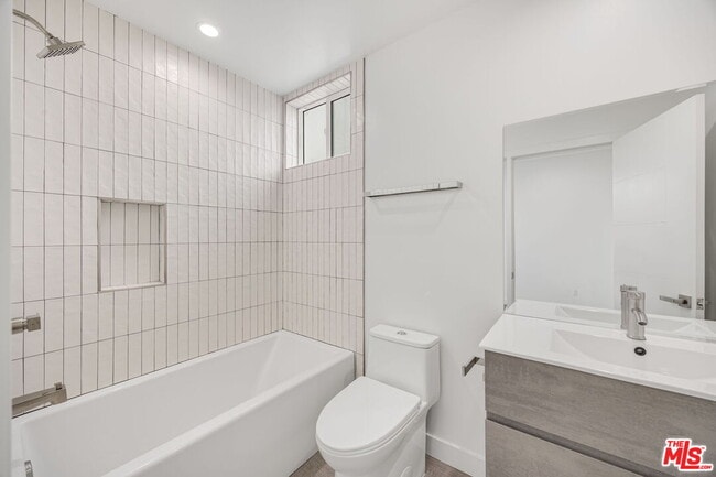 Building Photo - 11255 Hatteras St