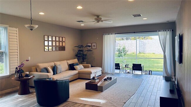 Building Photo - 5761 Groundsel Cir