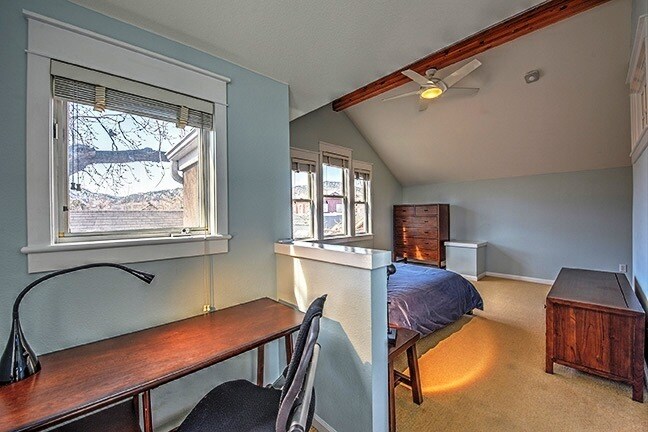 Building Photo - Walk to Pearl Street - Beautiful 1 Bedroom...