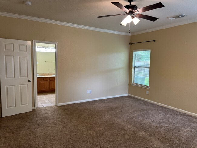 Building Photo - 21307 Springbrook Hollow Ct