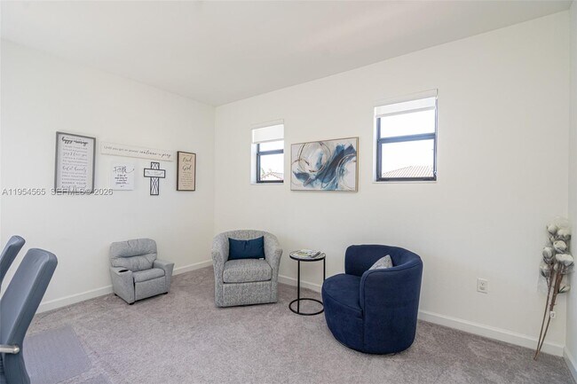 Building Photo - 139 NE 27th Terrace