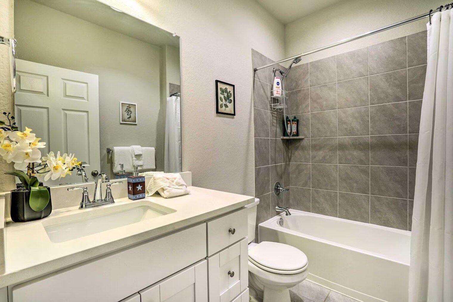 Building Photo - 5603 Chestnut Xing