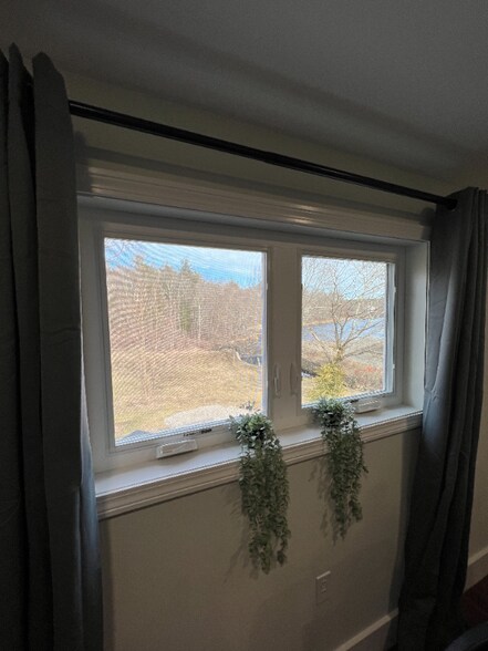 Building Photo - 109 Willow Ave