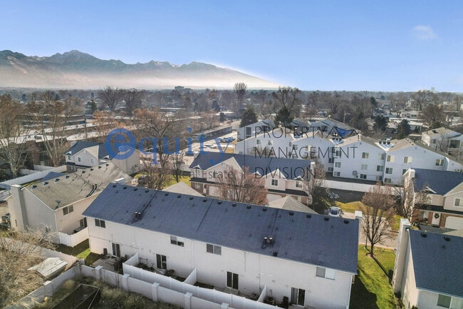 Building Photo - 377 E Newsome Park Ln