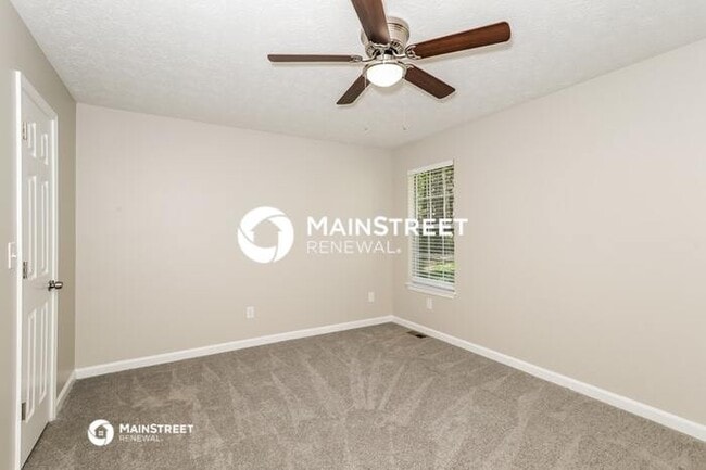 Building Photo - 3 Bedroom Pet-Friendly Home in Locust Grove, GA with Main Street Renewal