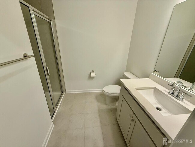 Building Photo - 400 Willow St