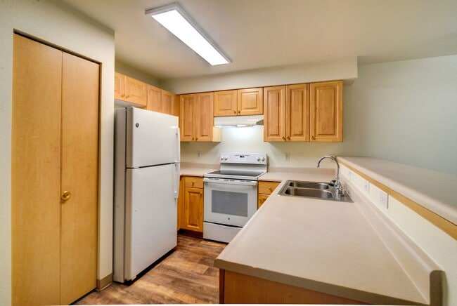 Building Photo - One Month FREE on This Apartment ONLY!!! Call for details!