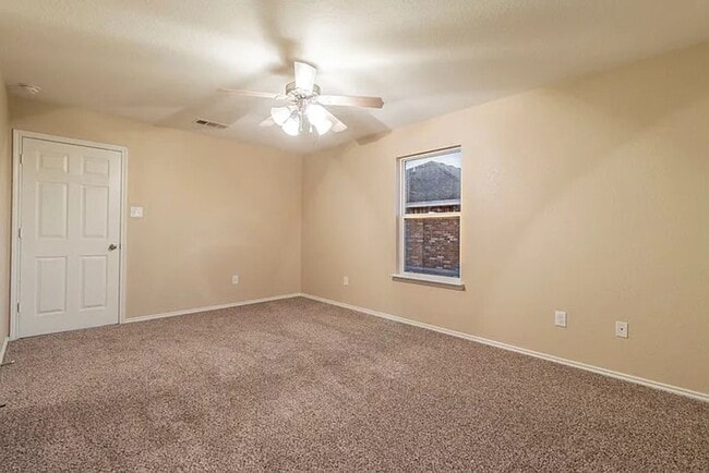 Building Photo - AVAILABLE NOW; APPLY AT OUR WEBSITE TODAY!!