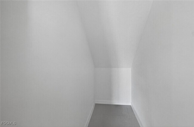 Building Photo - 19525 Fairhill Ct