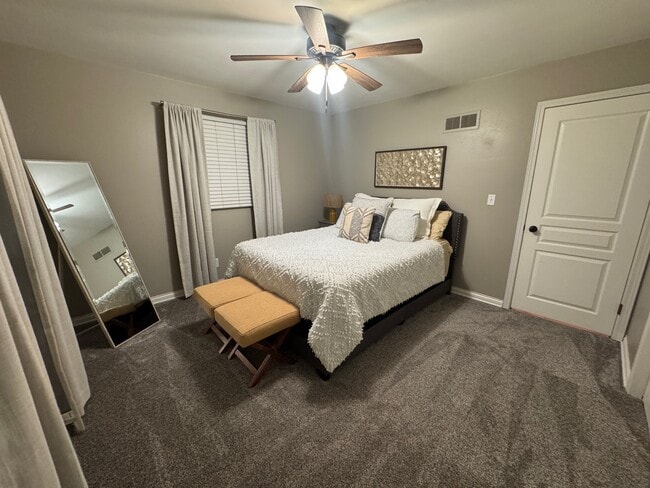 Building Photo - 1014 St Andrews Way