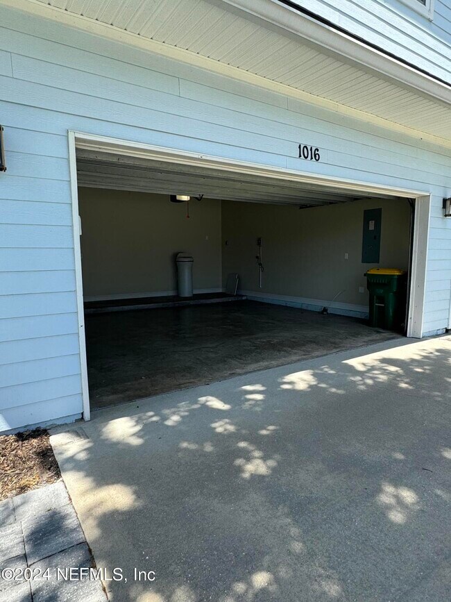 Building Photo - 1016 N 11th St