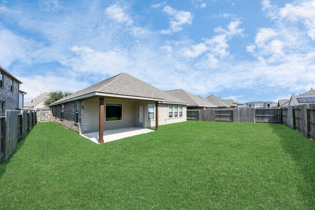 Building Photo - 12421 Berberry Dr