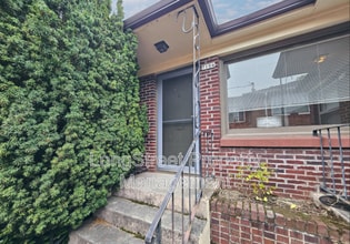 Building Photo - 7104 N Interstate Ave