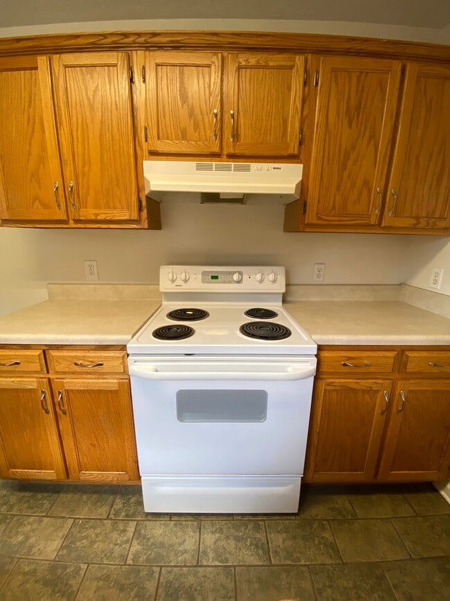 Building Photo - 7012 Bettis Acres Dr