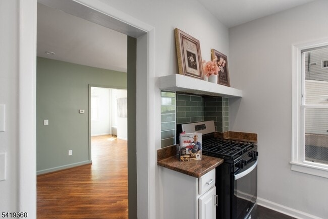 Building Photo - 108 Thomas St